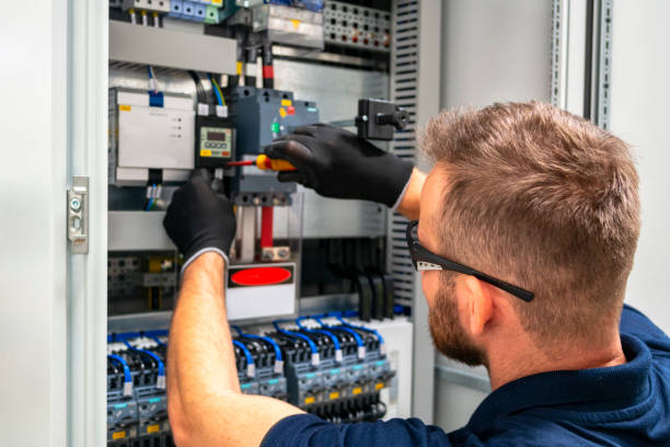Best Circuit Breaker Repair  in North Lindenhurst, NY